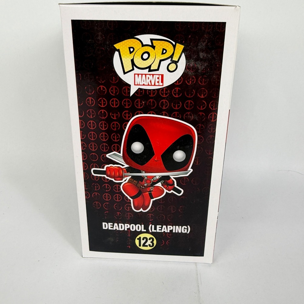 Funko Pop Marvel Deadpool Leaping 123 Marvel Collector Corps Exclusive - Picture 6 of 7